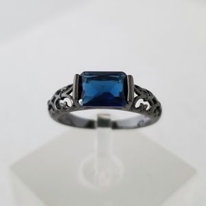 18k Horizontal Filigree Band
